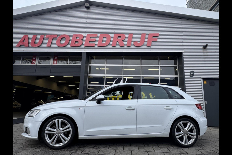 Audi A3 Sportback 30 TFSI Sport S Line Edition - Navigatie I Airco I Sport interieur & Velgen I PDC I Dealer onderhouden
