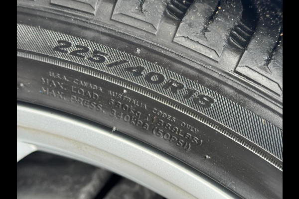 Audi A3 Sportback 30 TFSI Sport S Line Edition - Navigatie I Airco I Sport interieur & Velgen I PDC I Dealer onderhouden