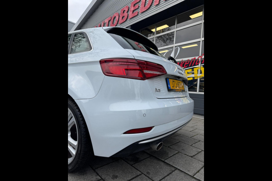 Audi A3 Sportback 30 TFSI Sport S Line Edition - Navigatie I Airco I Sport interieur & Velgen I PDC I Dealer onderhouden