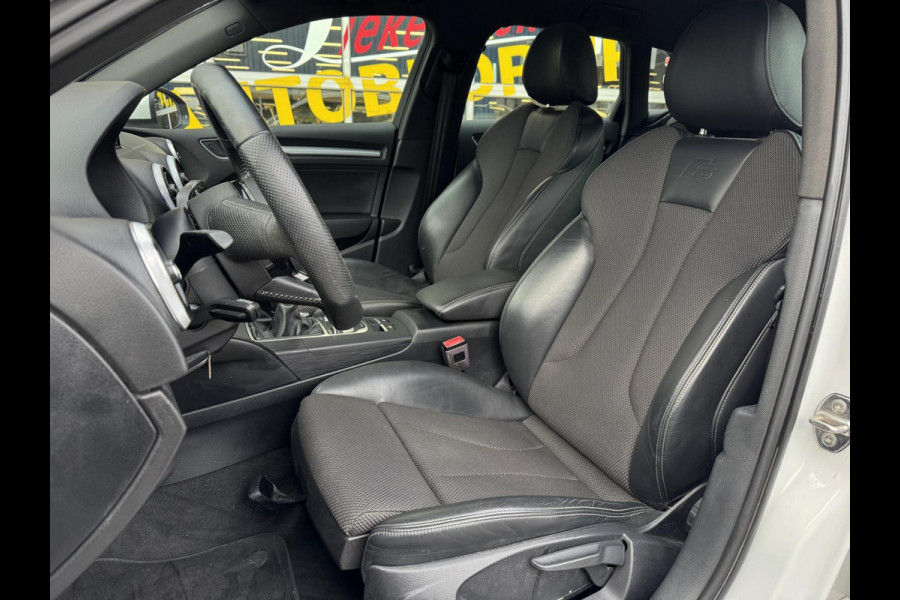 Audi A3 Sportback 30 TFSI Sport S Line Edition - Navigatie I Airco I Sport interieur & Velgen I PDC I Dealer onderhouden