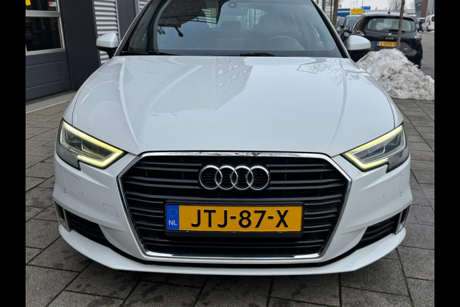 Audi A3 Sportback 30 TFSI Sport S Line Edition - Navigatie I Airco I Sport interieur & Velgen I PDC I Dealer onderhouden