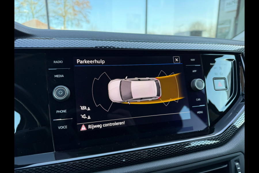 Volkswagen Polo 1.0 TSI Life Business - Automaat - Media Apple/Android - Parkeersensoren - Climate