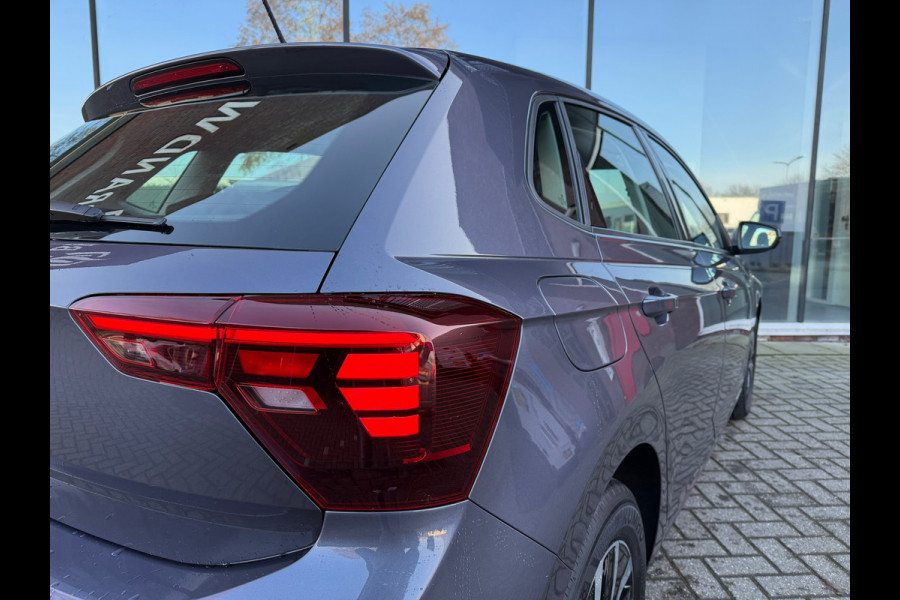 Volkswagen Polo 1.0 TSI Life Business - Automaat - Media Apple/Android - Parkeersensoren - Climate