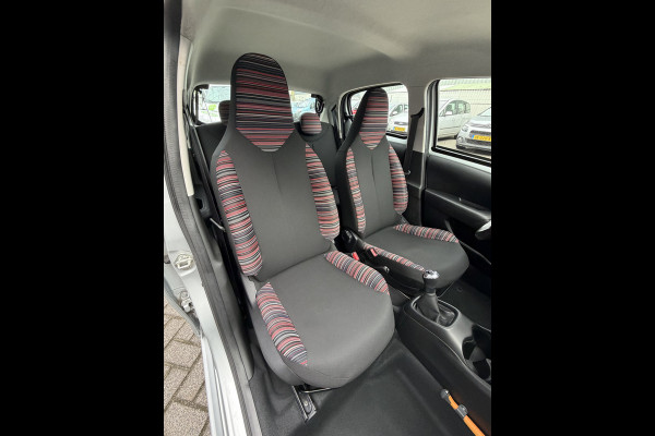 Citroën C1 1.0 e-VTi Feel (Airco - Bluetooth - LED - Two Tone - 4S banden)