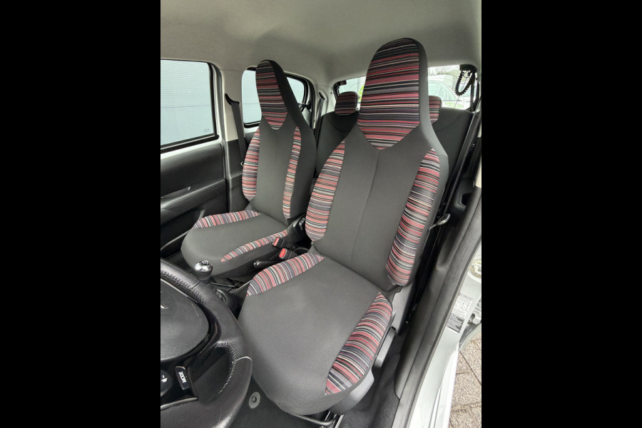 Citroën C1 1.0 e-VTi Feel (Airco - Bluetooth - LED - Two Tone - 4S banden)