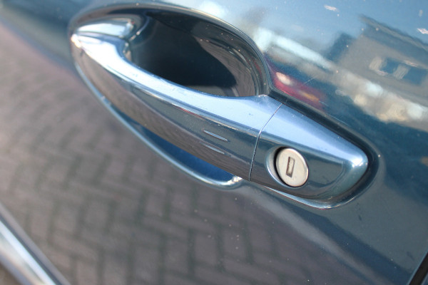 Peugeot 3008 1.6 HYbrid 225 Allure | Navigatie | Cruise control | Stoelverwarming | Led