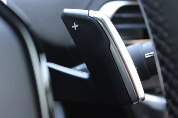 Peugeot 3008 1.6 HYbrid 225 Allure | Navigatie | Cruise control | Stoelverwarming | Led