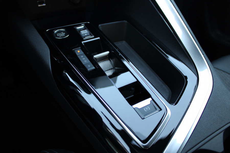 Peugeot 3008 1.6 HYbrid 225 Allure | Navigatie | Cruise control | Stoelverwarming | Led
