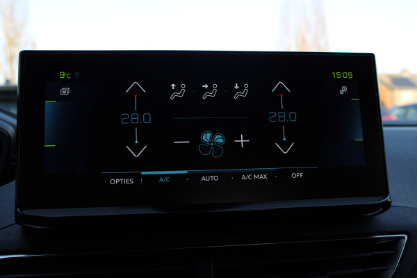 Peugeot 3008 1.6 HYbrid 225 Allure | Navigatie | Cruise control | Stoelverwarming | Led