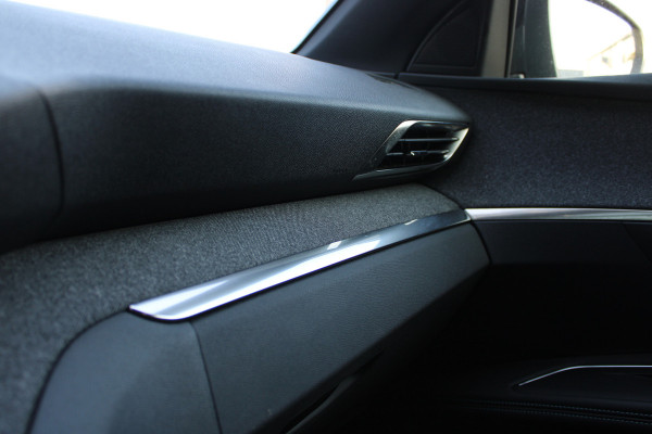 Peugeot 3008 1.6 HYbrid 225 Allure | Navigatie | Cruise control | Stoelverwarming | Led