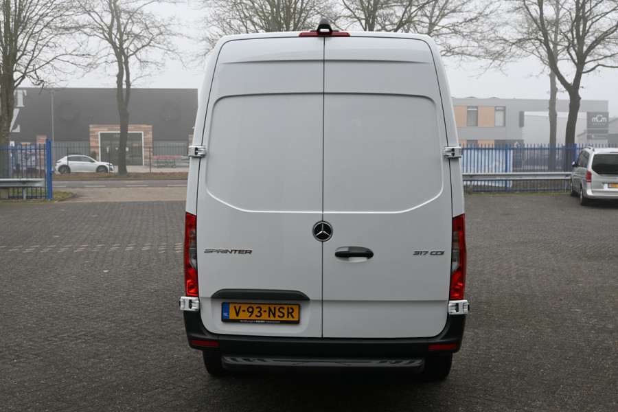 Mercedes-Benz Sprinter 317 CDI L2H2 Pro LED, Geveerde stoel, Navigatie met camera