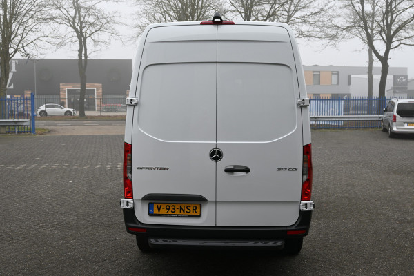 Mercedes-Benz Sprinter 317 CDI L2H2 Pro LED, Geveerde stoel, Navigatie met camera