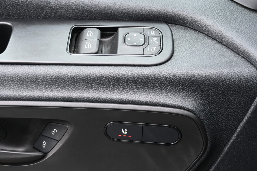 Mercedes-Benz Sprinter 317 CDI L2H2 Pro LED, Geveerde stoel, Navigatie met camera