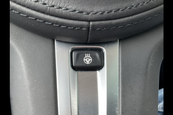 BMW 1-serie 120i M-Sport Automaat Pano.dak Leer Stoel/Stuurverw HUD Carplay Stoelverw Led VOL!