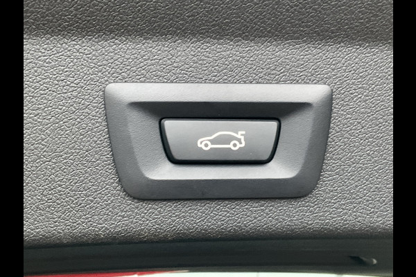 BMW 1-serie 120i M-Sport Automaat Pano.dak Leer Stoel/Stuurverw HUD Carplay Stoelverw Led VOL!