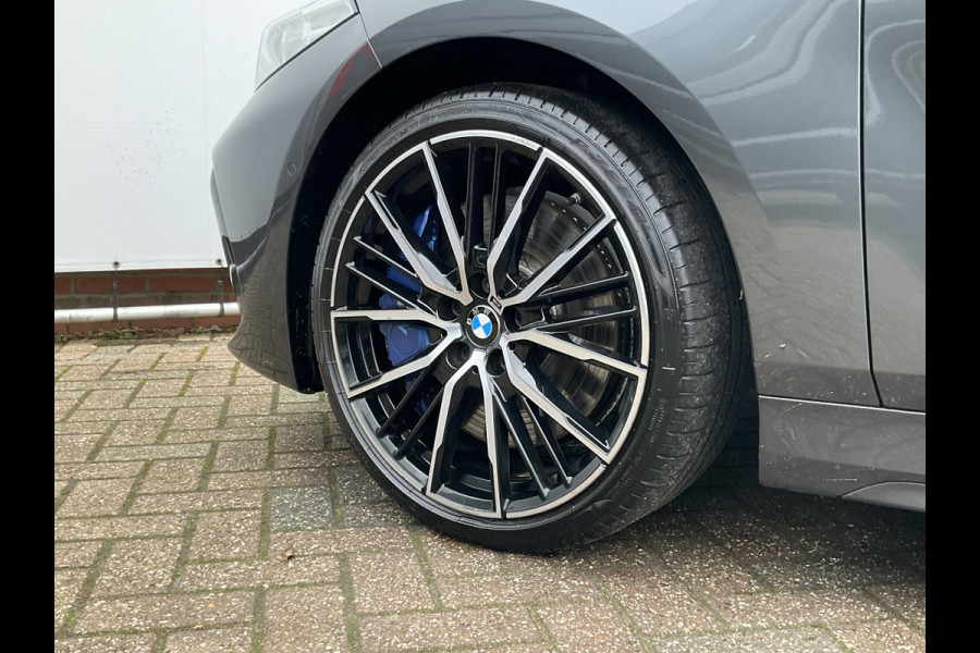 BMW 1-serie 120i M-Sport Automaat Pano.dak Leer Stoel/Stuurverw HUD Carplay Stoelverw Led VOL!
