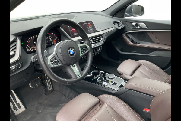 BMW 1-serie 120i M-Sport Automaat Pano.dak Leer Stoel/Stuurverw HUD Carplay Stoelverw Led VOL!