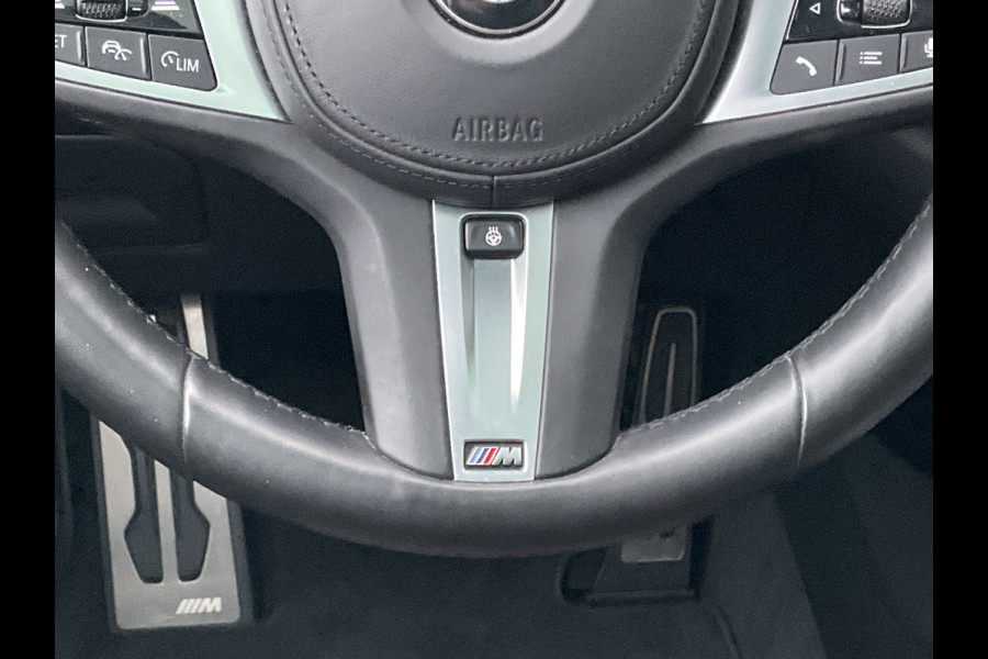 BMW 1-serie 120i M-Sport Automaat Pano.dak Leer Stoel/Stuurverw HUD Carplay Stoelverw Led VOL!