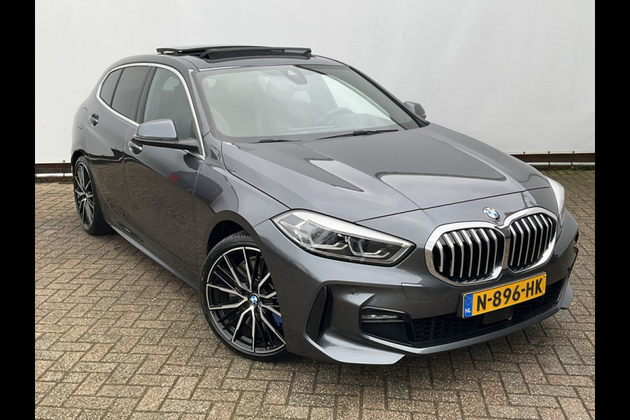 BMW 1-serie 120i M-Sport Automaat Pano.dak Leer Stoel/Stuurverw HUD Carplay Stoelverw Led VOL!