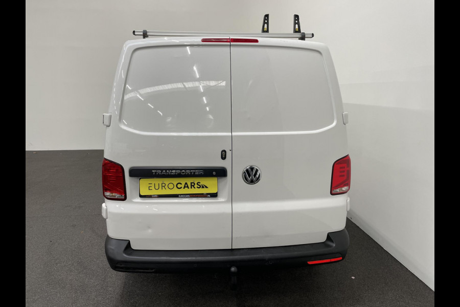 Volkswagen Transporter 2.0 TDI L2H1 110PK T6.1 Airco Cruise Control Apple CarPlay/MirrorLink Trekhaak