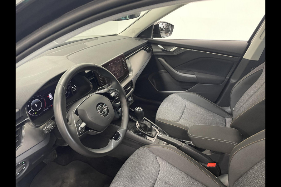 Škoda Kamiq 1.0 TSI Clever Aut Business Pakket Rijassisent Inductielader Navi Apple Carplay Amundsen Speakers Adaptieve Led Koplampen