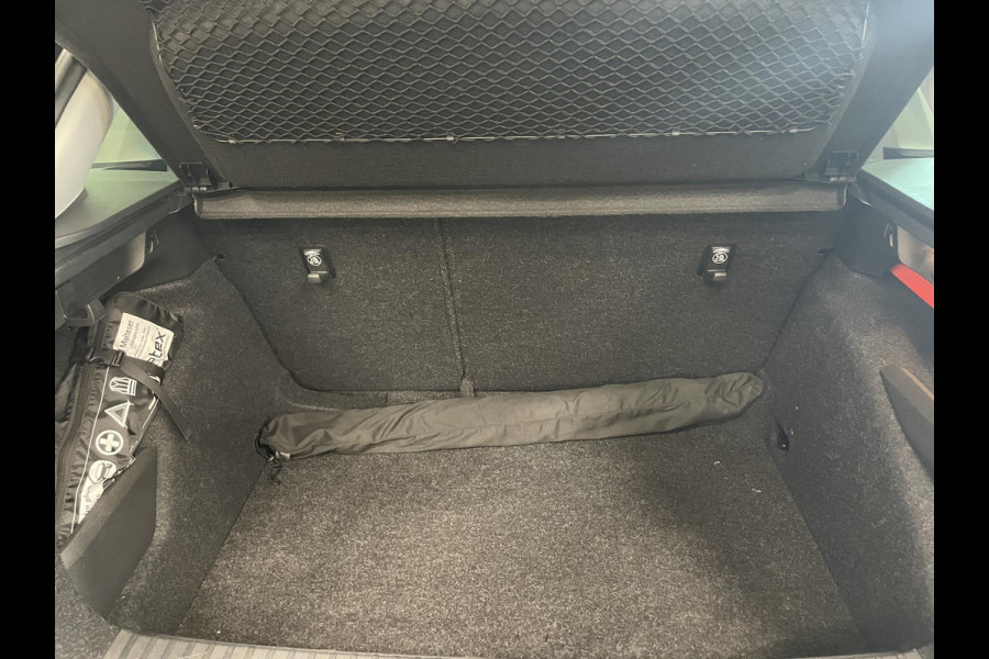 Škoda Kamiq 1.0 TSI Clever Aut Business Pakket Rijassisent Inductielader Navi Apple Carplay Amundsen Speakers Adaptieve Led Koplampen
