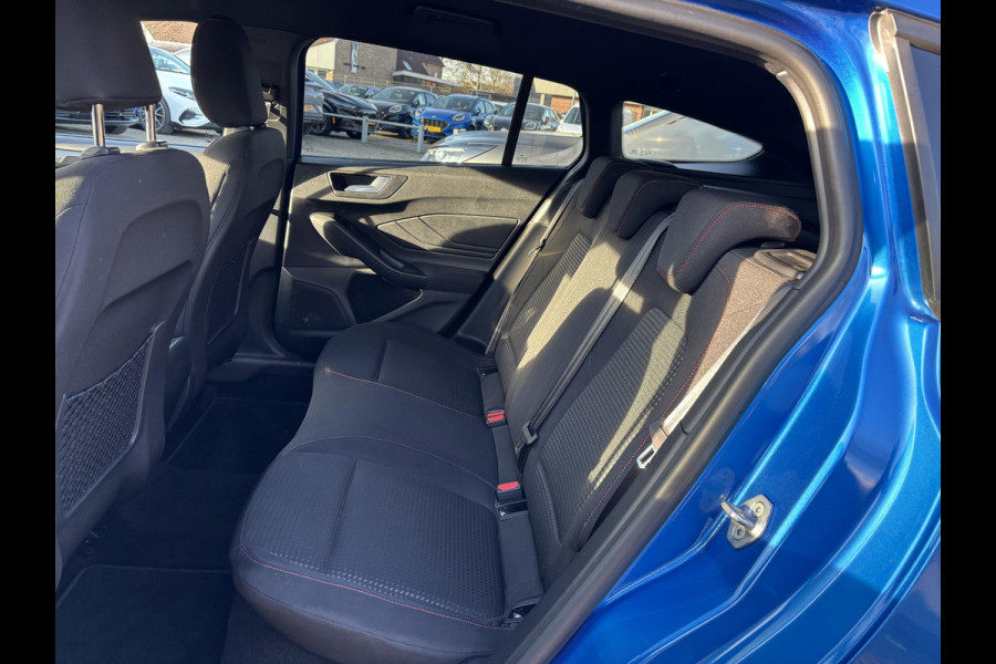 Ford FOCUS Wagon 1.5 EcoBlue ST Line Diesel Automaat! | Panoramadak | Winter Pack | Camera | BTW verrekenbaar