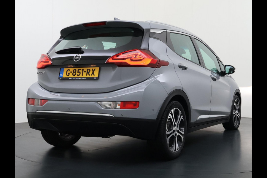 Opel Ampera-E Business executive 60 kWh Bose audio | Keyless | Dodehoek | Leer | Camera | Stoel- & stuurverwarming | 12 mnd BOVAG garantie |