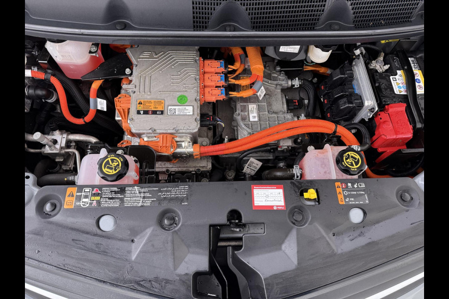 Opel Ampera-E Business executive 60 kWh Bose audio | Keyless | Dodehoek | Leer | Camera | Stoel- & stuurverwarming | 12 mnd BOVAG garantie |