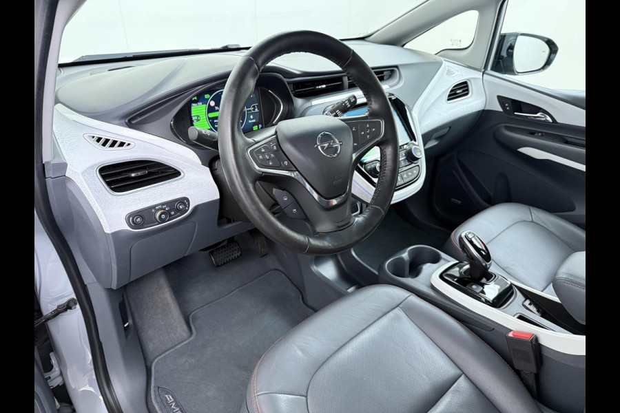 Opel Ampera-E Business executive 60 kWh Bose audio | Keyless | Dodehoek | Leer | Camera | Stoel- & stuurverwarming | 12 mnd BOVAG garantie |