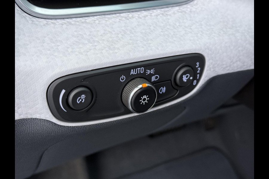 Opel Ampera-E Business executive 60 kWh Bose audio | Keyless | Dodehoek | Leer | Camera | Stoel- & stuurverwarming | 12 mnd BOVAG garantie |