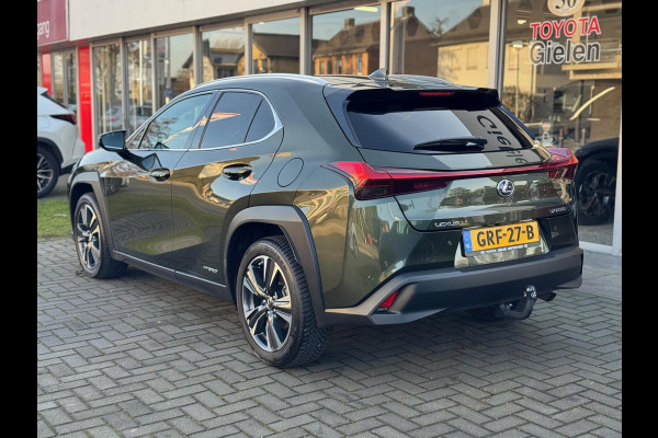 Lexus UX 250h Preference Line | Trekhaak, 18 inch, Keyless, Dodehoekherkenning, Parkeersensoren, Stoel + Stuurverwarming