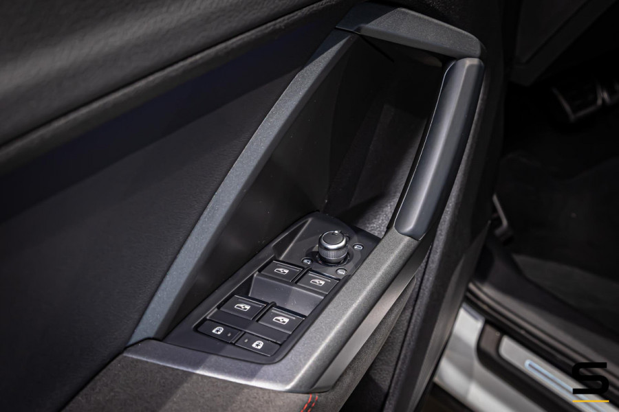 Audi RSQ3 Sportback TFSI RS|Pano|1eig|Miltek|Cam|RS-pakket