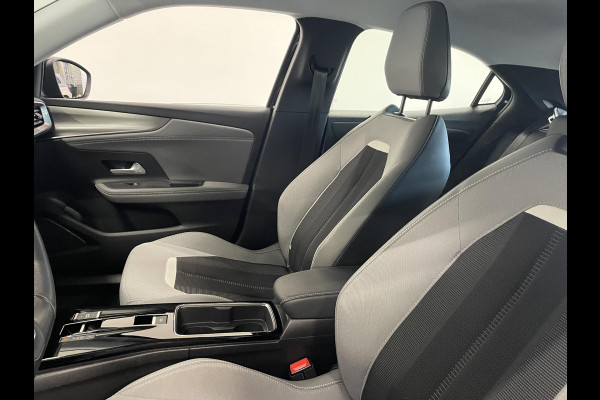 Opel Mokka-e Elegance 50-kWh Navigatie Apple Carplay/Android Auto Camera Parkeersensoren Cruise Control Full Led Climate Control