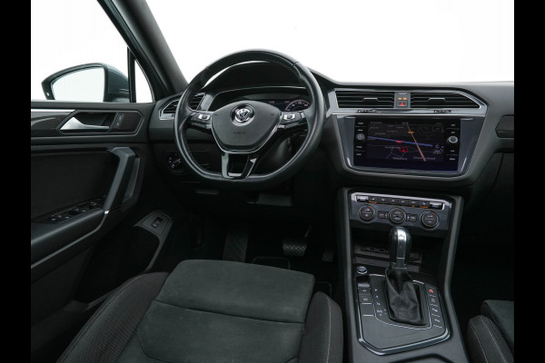 Volkswagen Tiguan Allspace 1.5 TSI R-line Highline Business (7-Pers.) (INCL-BTW) Aut * PANO | NAVI-FULLMAP | XENON | ALCANTARA | HEATED-ERGONOMIC-SPORTSEATS | KEYLESS | PRIVACY-GLASS | CAMERA | DAB | DIGI-COCKPIT | PDC | TOWBAR | ECC | 19"ALU*