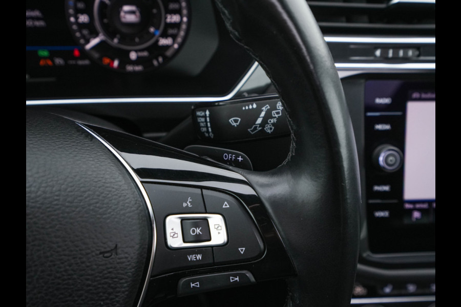 Volkswagen Tiguan Allspace 1.5 TSI R-line Highline Business (7-Pers.) (INCL-BTW) Aut * PANO | NAVI-FULLMAP | XENON | ALCANTARA | HEATED-ERGONOMIC-SPORTSEATS | KEYLESS | PRIVACY-GLASS | CAMERA | DAB | DIGI-COCKPIT | PDC | TOWBAR | ECC | 19"ALU*