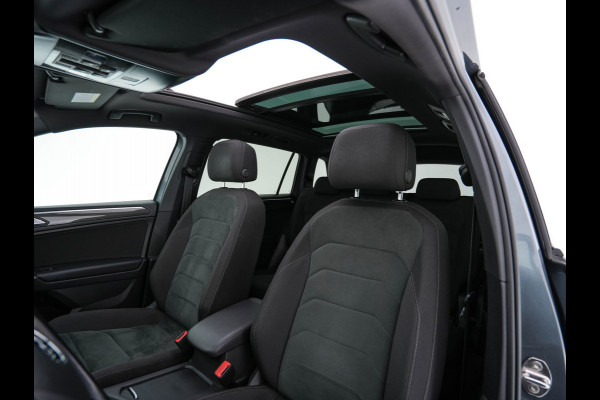 Volkswagen Tiguan Allspace 1.5 TSI R-line Highline Business (7-Pers.) (INCL-BTW) Aut * PANO | NAVI-FULLMAP | XENON | ALCANTARA | HEATED-ERGONOMIC-SPORTSEATS | KEYLESS | PRIVACY-GLASS | CAMERA | DAB | DIGI-COCKPIT | PDC | TOWBAR | ECC | 19"ALU*