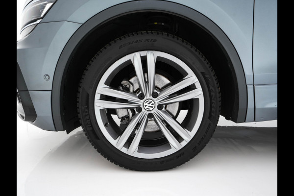 Volkswagen Tiguan Allspace 1.5 TSI R-line Highline Business (7-Pers.) (INCL-BTW) Aut * PANO | NAVI-FULLMAP | XENON | ALCANTARA | HEATED-ERGONOMIC-SPORTSEATS | KEYLESS | PRIVACY-GLASS | CAMERA | DAB | DIGI-COCKPIT | PDC | TOWBAR | ECC | 19"ALU*