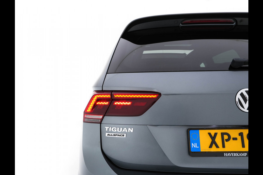 Volkswagen Tiguan Allspace 1.5 TSI R-line Highline Business (7-Pers.) (INCL-BTW) Aut * PANO | NAVI-FULLMAP | XENON | ALCANTARA | HEATED-ERGONOMIC-SPORTSEATS | KEYLESS | PRIVACY-GLASS | CAMERA | DAB | DIGI-COCKPIT | PDC | TOWBAR | ECC | 19"ALU*