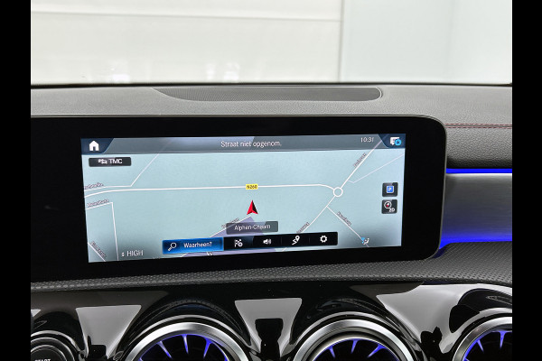 Mercedes-Benz CLA-Klasse 220 Premium Plus AMG-Line(Goed OnderH, Panorama, SfeerV, Lane Assist, StoelV, Camera, Navi, Etc)