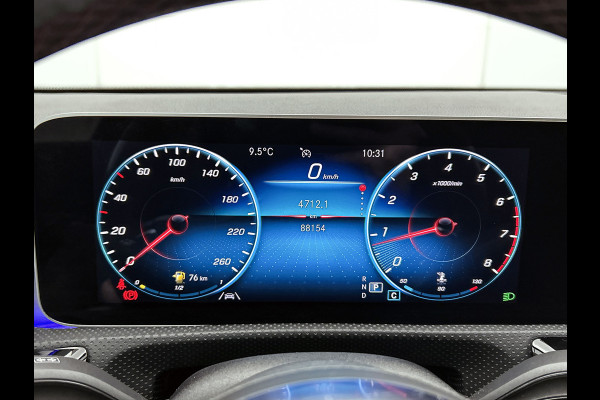 Mercedes-Benz CLA-Klasse 220 Premium Plus AMG-Line(Goed OnderH, Panorama, SfeerV, Lane Assist, StoelV, Camera, Navi, Etc)
