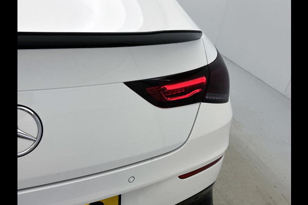 Mercedes-Benz CLA-Klasse 220 Premium Plus AMG-Line(Goed OnderH, Panorama, SfeerV, Lane Assist, StoelV, Camera, Navi, Etc)