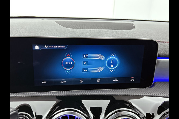 Mercedes-Benz CLA-Klasse 220 Premium Plus AMG-Line(Goed OnderH, Panorama, SfeerV, Lane Assist, StoelV, Camera, Navi, Etc)