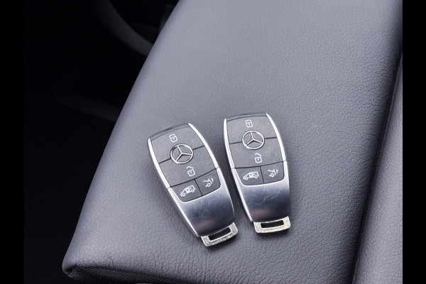 Mercedes-Benz V-Klasse 300d 4-MATIC Extra Lang AMG Avantgarde BPM-Vrij Dubbele Cabine 360 Graden Camera Elektrische Schuifdeuren Multibeam LED Adaptiev
