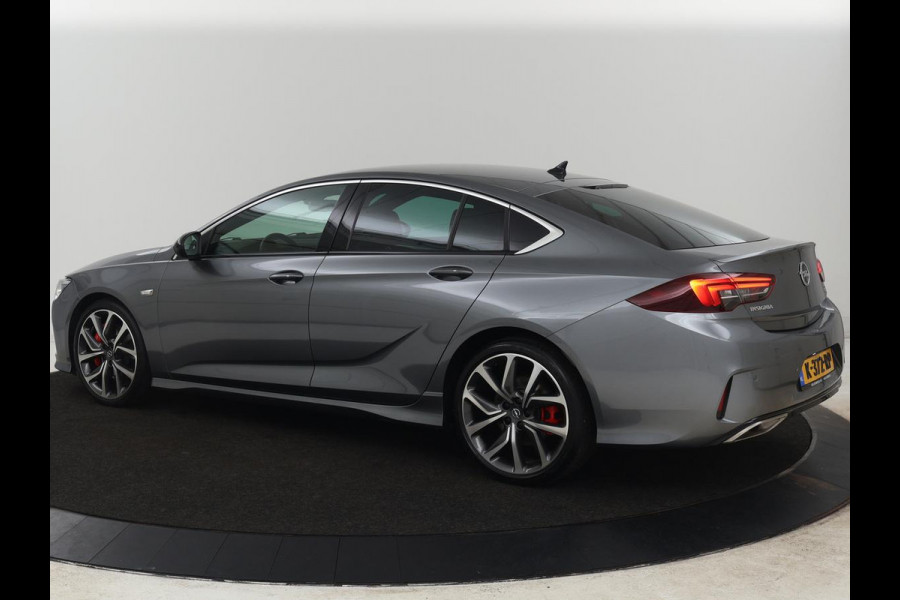 Opel Insignia 2.0 Turbo GSI 4X4 | 230pk | Origineel NL | Head-Up | Adaptive cruise | BOSE Sound | Stoelverwarming | Matrix LED | Camera | Alcantara | Carplay | Navigatie | Keyless | Stuurverwarming | 121.800km NAP