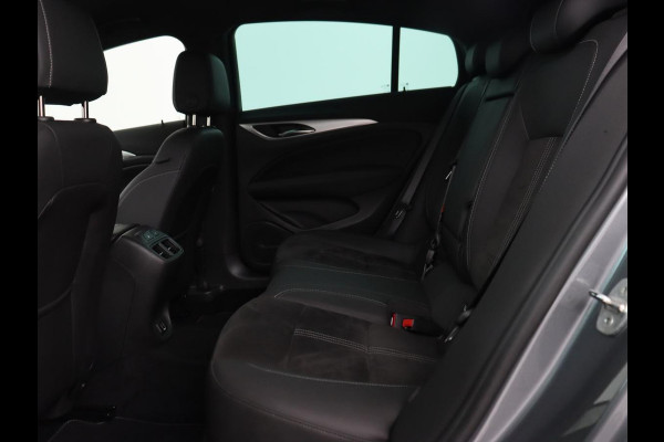 Opel Insignia 2.0 Turbo GSI 4X4 | 230pk | Origineel NL | Head-Up | Adaptive cruise | BOSE Sound | Stoelverwarming | Matrix LED | Camera | Alcantara | Carplay | Navigatie | Keyless | Stuurverwarming | 121.800km NAP