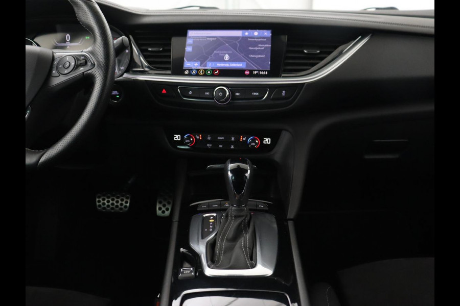 Opel Insignia 2.0 Turbo GSI 4X4 | 230pk | Origineel NL | Head-Up | Adaptive cruise | BOSE Sound | Stoelverwarming | Matrix LED | Camera | Alcantara | Carplay | Navigatie | Keyless | Stuurverwarming | 121.800km NAP
