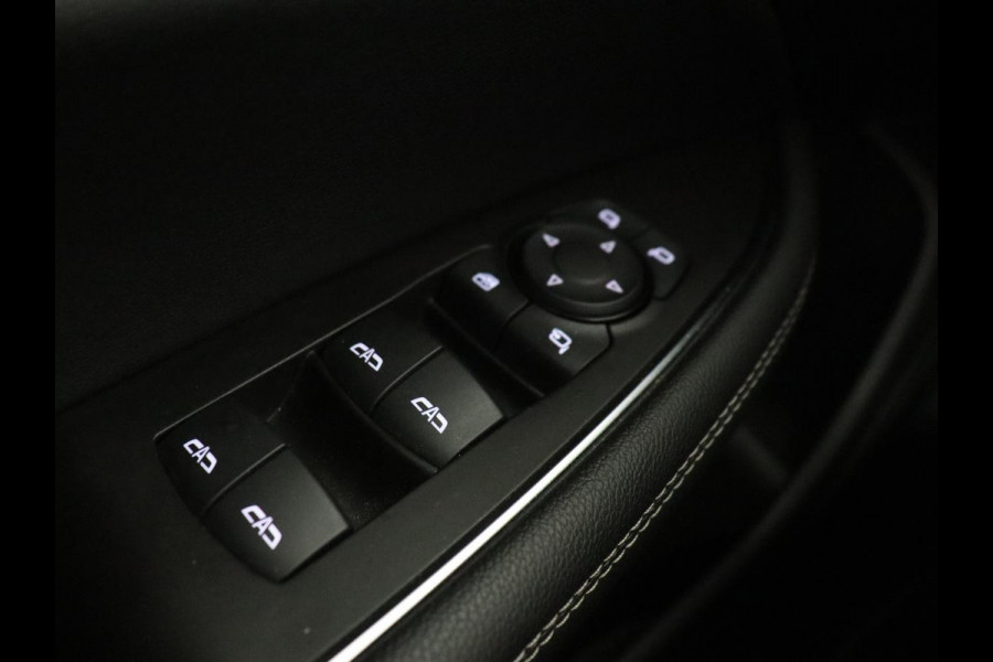 Opel Insignia 2.0 Turbo GSI 4X4 | 230pk | Origineel NL | Head-Up | Adaptive cruise | BOSE Sound | Stoelverwarming | Matrix LED | Camera | Alcantara | Carplay | Navigatie | Keyless | Stuurverwarming | 121.800km NAP