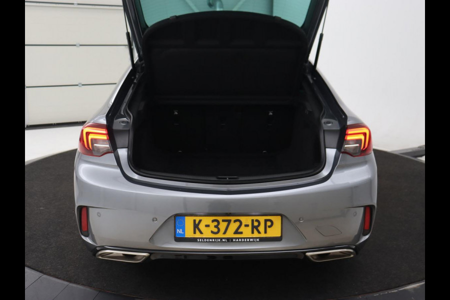 Opel Insignia 2.0 Turbo GSI 4X4 | 230pk | Origineel NL | Head-Up | Adaptive cruise | BOSE Sound | Stoelverwarming | Matrix LED | Camera | Alcantara | Carplay | Navigatie | Keyless | Stuurverwarming | 121.800km NAP