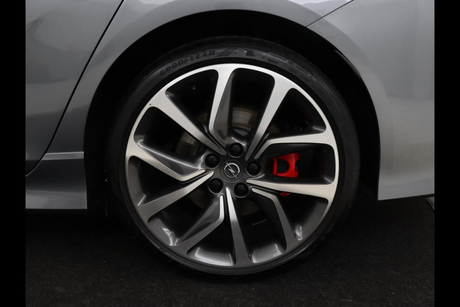 Opel Insignia 2.0 Turbo GSI 4X4 | 230pk | Origineel NL | Head-Up | Adaptive cruise | BOSE Sound | Stoelverwarming | Matrix LED | Camera | Alcantara | Carplay | Navigatie | Keyless | Stuurverwarming | 121.800km NAP